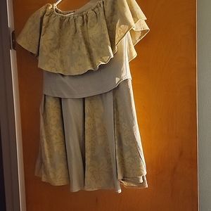 EVA MENDES skirt and off shoulder short peasant top